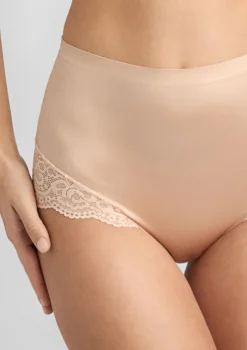 Figi damskie subtelnie modelujące z koronką cieliste - Lace Shine Panty