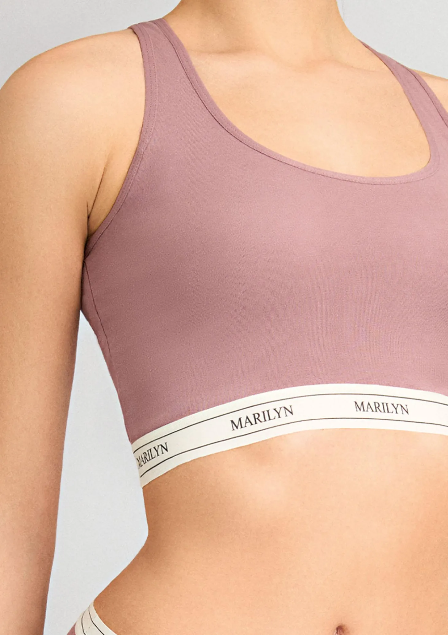 Śliwkowy tank-top z oddychającej bawełny z elastyczną taśmą - Denise